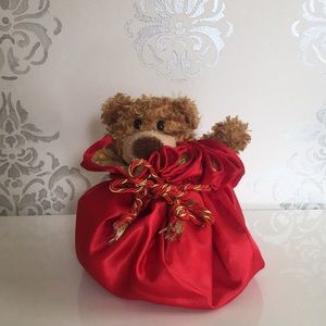 Hallmark Holiday Bear